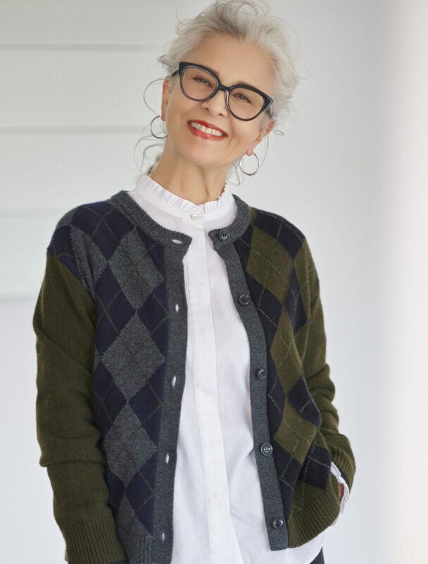 結城アンナさんが着こなす、
人気フレンチカジュアルブランド「human woman（ヒューマン ウーマン）」の上質ニット。
可愛いさも肌触りも着心地も◎！ 【秋冬ニットコーデ】