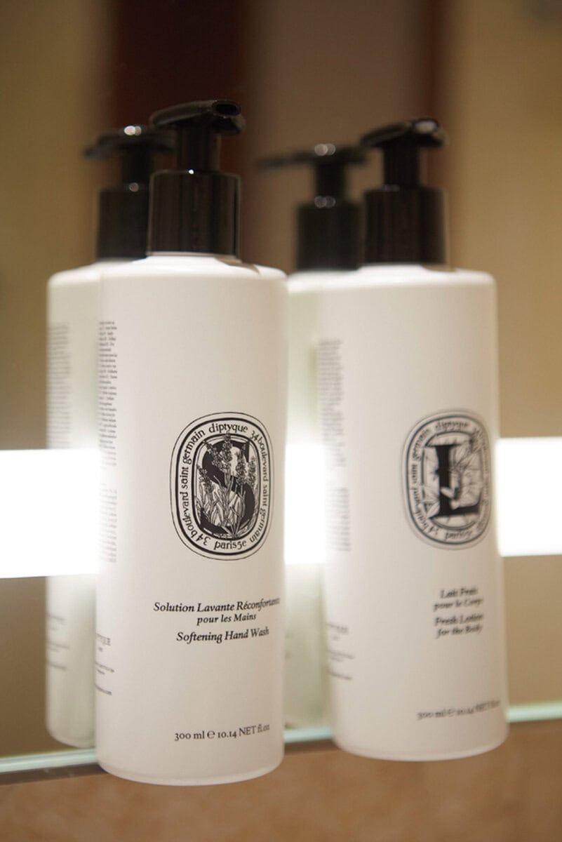 アメニティは香り豊かなディプティック。