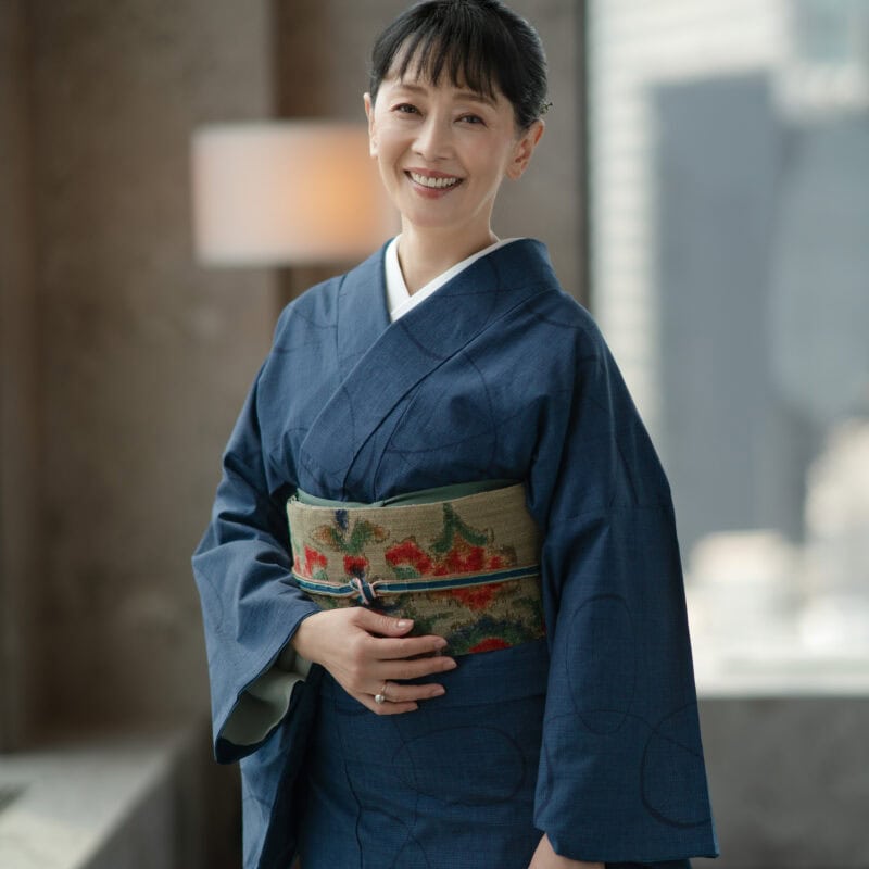 【60代着物】着物をもっと日常に！ 麻生祐未さんが着こなす大人のカジュアル着物スタイル