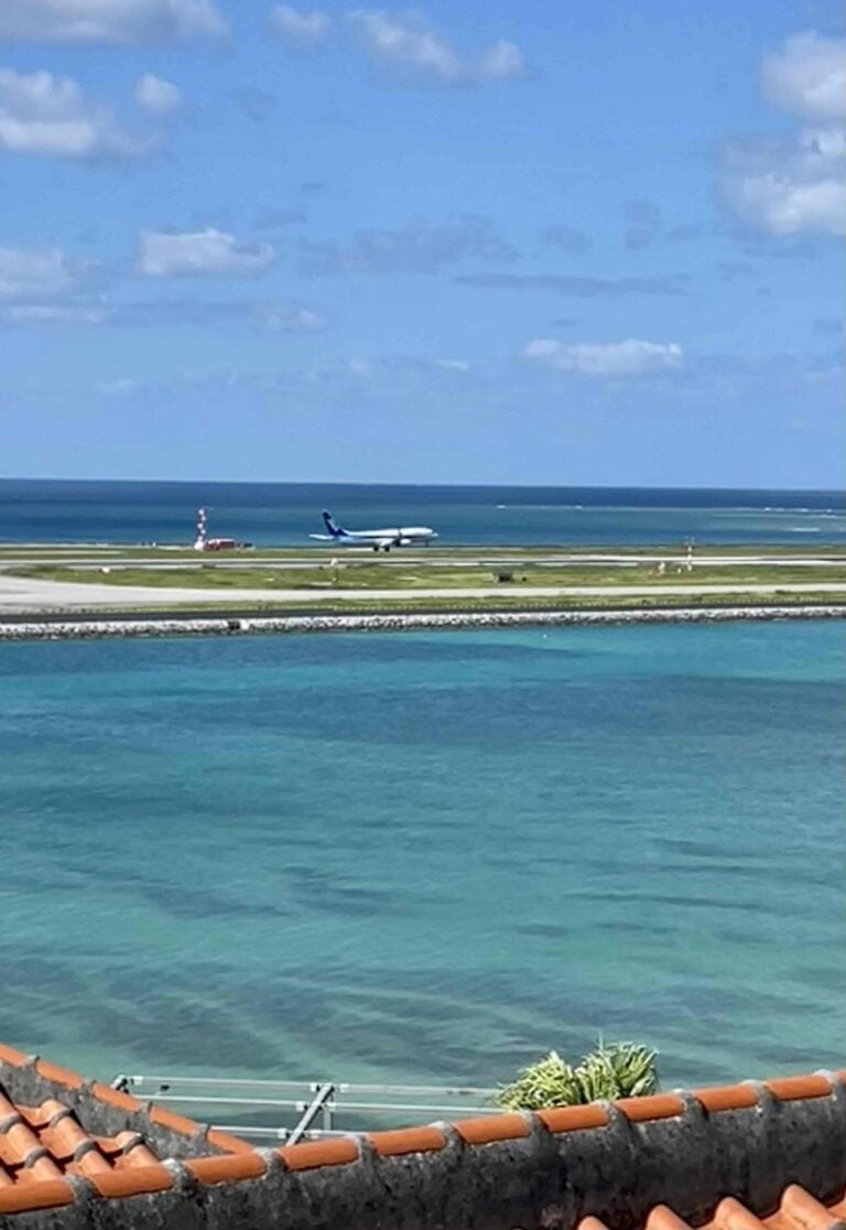 瀬長島ウミカジテラスのレストラン「POSILLIPO」からの景色