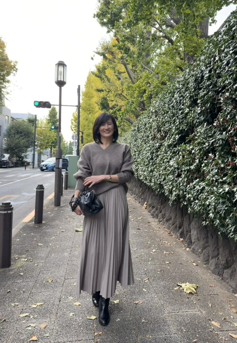 ZARAのニットとプリーツスカートを使った着こなし①