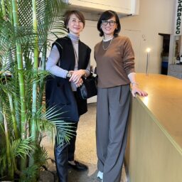 おしゃれな友人と豊田さん