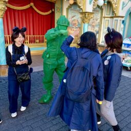 YUMIKOさん12月ブログ＿ディズニーシー_友人と