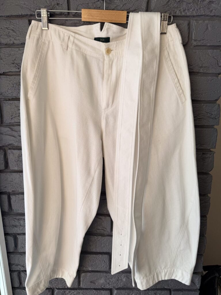 上林さん_12月ブログ洋服の染め直し_ホワイトボトムス