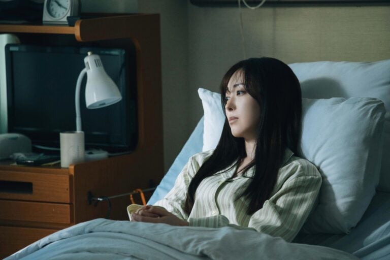 映画『楓』より亜子(福原遥)