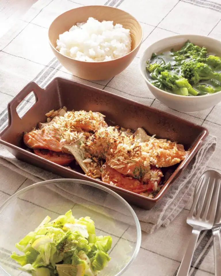 鮭とトマトとエリンギのパン粉焼き