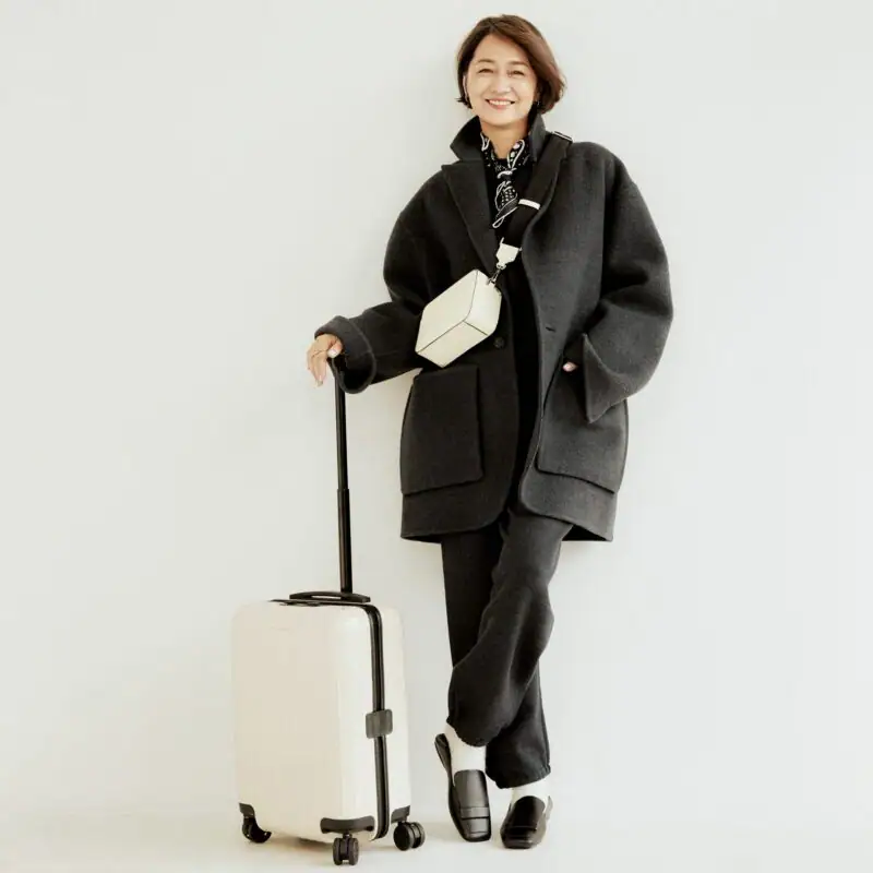 【第2位】【60代おしゃれ】冬の韓国旅行は「セットアップ」とあったか「アウター」で！人気モデル富岡佳子さんの便利な「愛用グッズ」も拝見