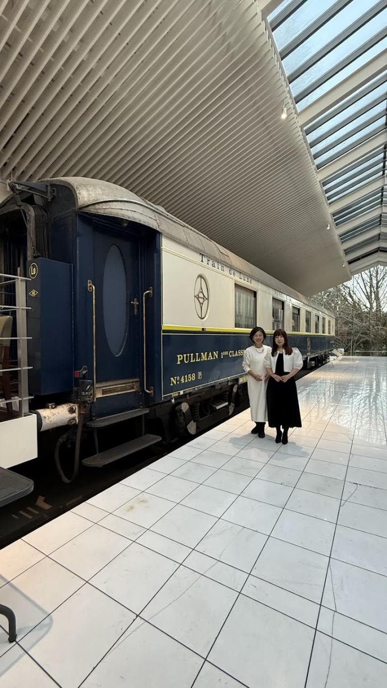 オリエント急行貸切ティータイムの特別感　16：05〜16：45（40分）