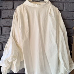 上林さん_12月ブログ洋服の染め直し_ホワイトブラウス