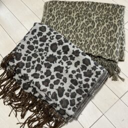 加藤理恵さんのアニマル柄ストール