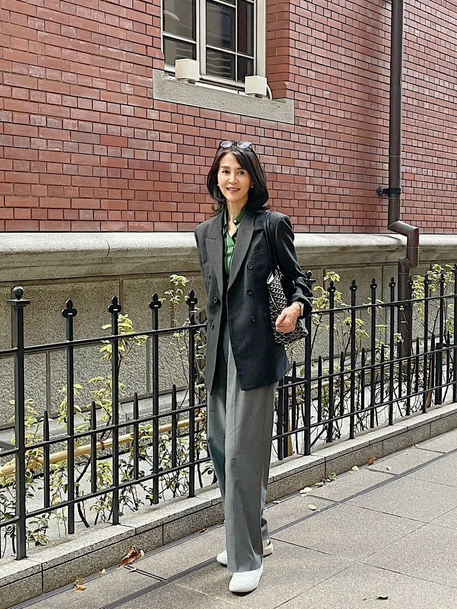 有村さん_タックワイドパンツ1