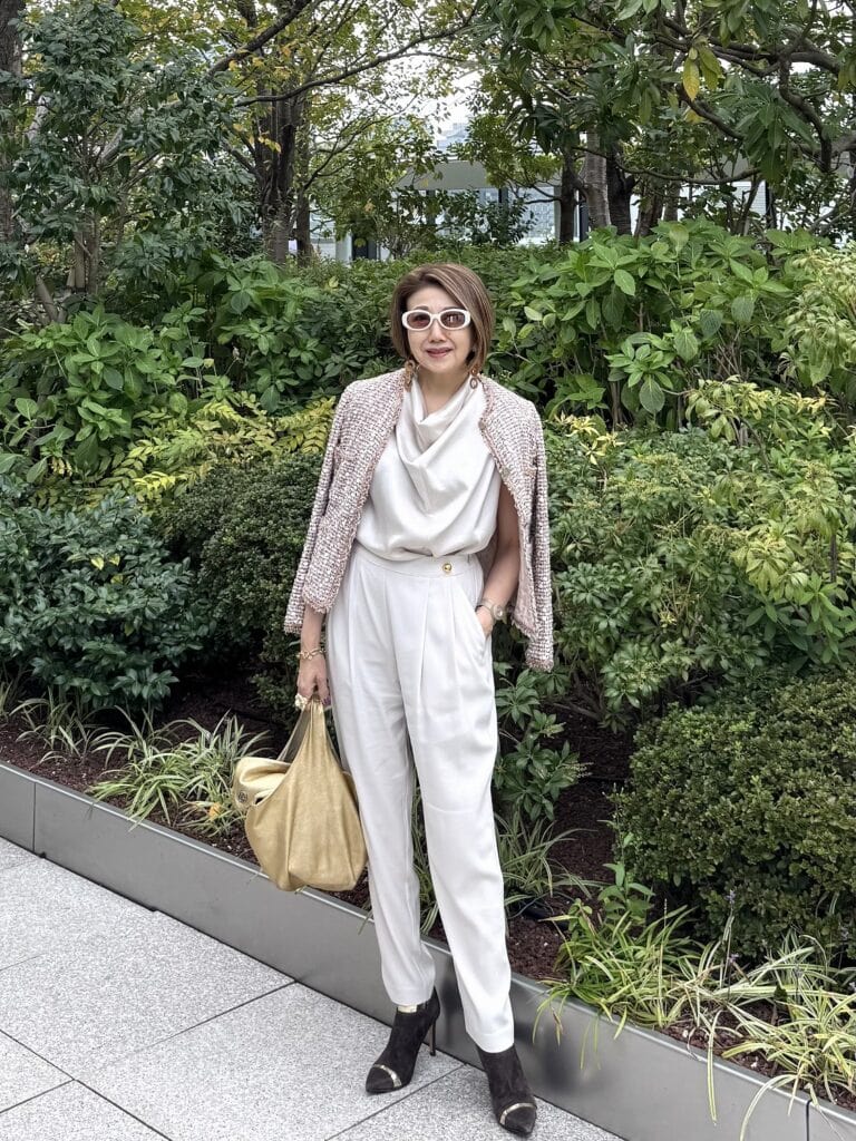 人気モデル✨CHANEL ツイードジャケット 60代お手本スナップ＜東京＞】「シャネル」のツイードジャケットが主役