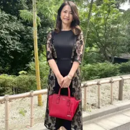 【第6位】【60代お手本スナップ・東京】着るだけで細見え！『Iライン』デザインのワンピースが大活躍！