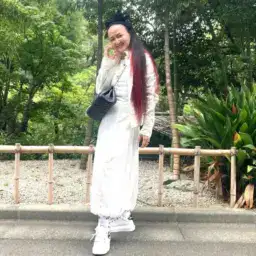 【第6位】【60代お手本スナップ】品よく華やぐ東京マダムの「オールホワイトコーデ」をキャッチ！