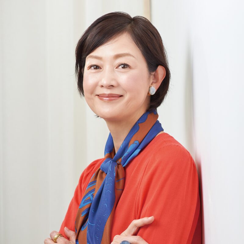 【60代ファンデーション】肌のきれい度アップ＆小顔効果も狙える「クッションファンデ」の上手な塗り方を山本浩未さんが指南！