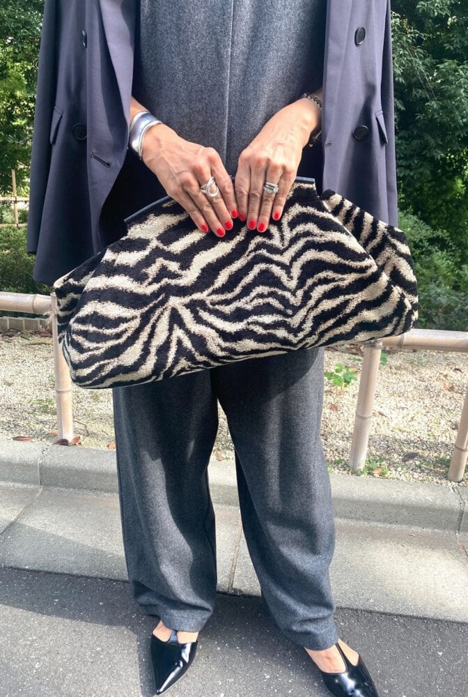 A VACATIONのPILLOW ZEBRAバッグ