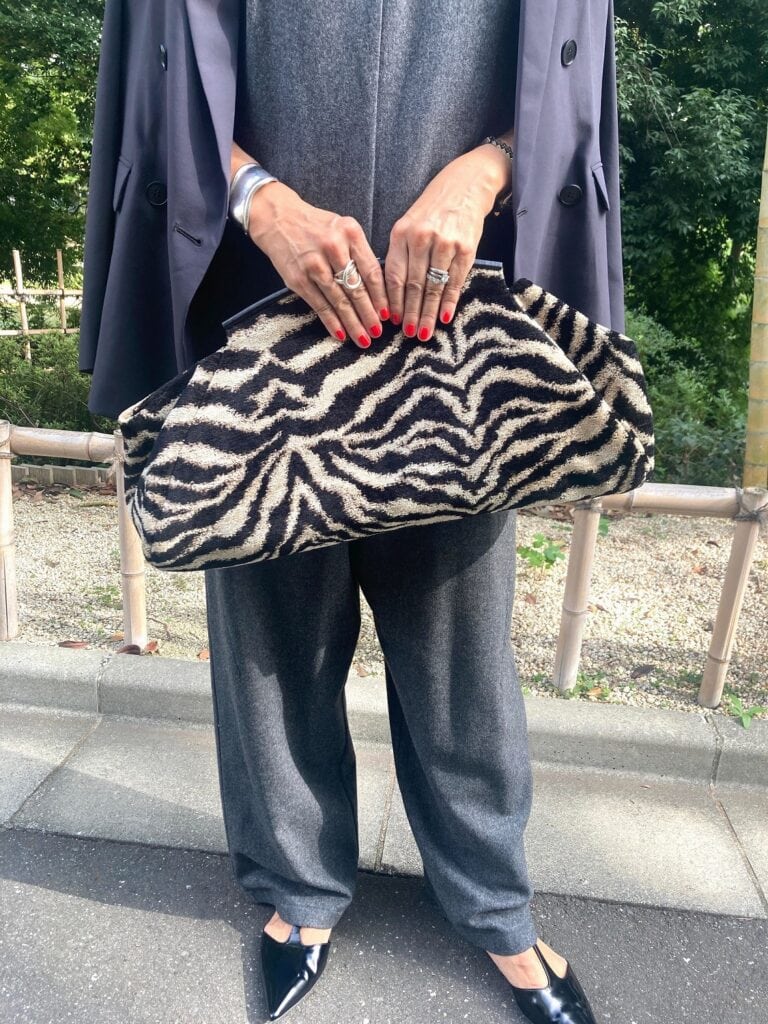 A VACATIONのPILLOW ZEBRAバッグ