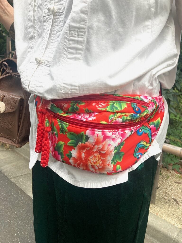 SHEINのウエストポーチ