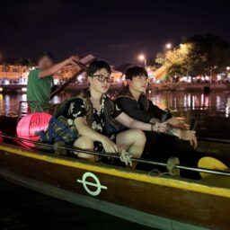 目的地はベトナムとスイス