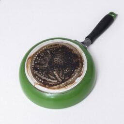 フライパン裏before