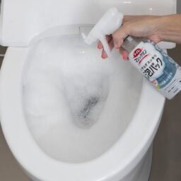 トイレのすっきり泡パックをするところ