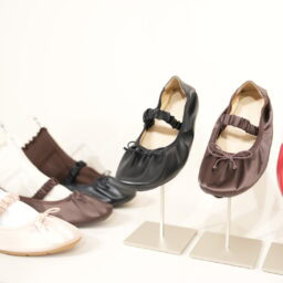 GU26ss展示会_ストラップバレエスニーカー