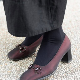 「グッチ」のシューズ