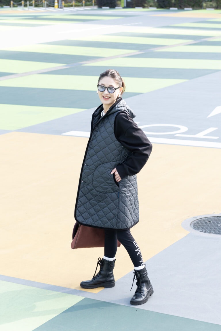 アウター…ラベンハム 、トレーナー…ユニクロ、レギンス…マックスマーラ 、ブーツ…ara、バッグ…エルメス