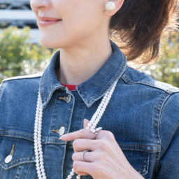 知的でエレガントさを醸し出すパールアクセサリー