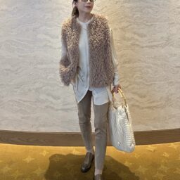 MOTOMIさん12月ブログ_モカベージュワントーンコーデ