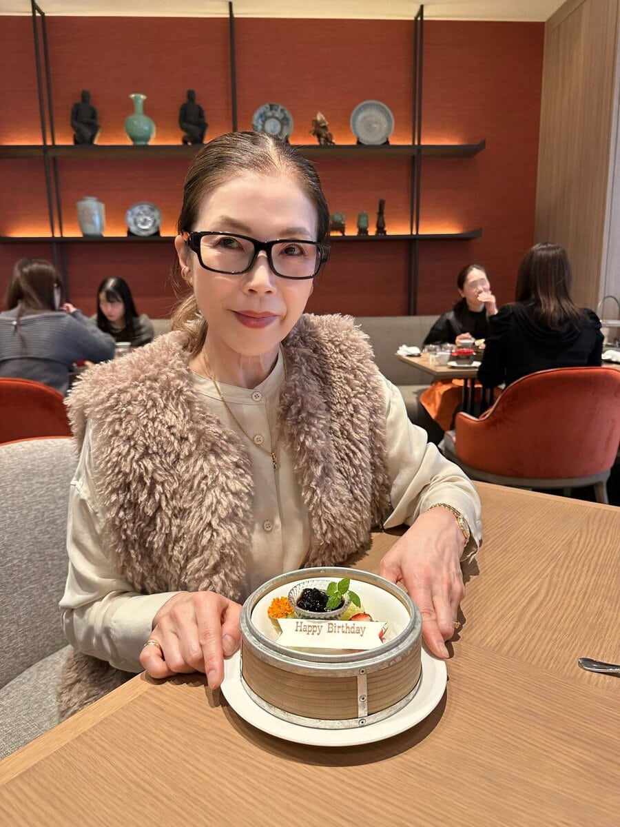 MOTOMIさん12月ブログ_モカベージュワントーンコーデ