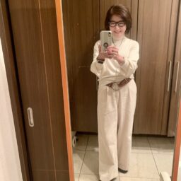 長谷川さん12月ブログ_英国調コーデ