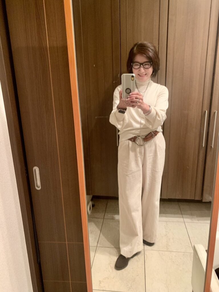 長谷川さん12月ブログ_英国調コーデ