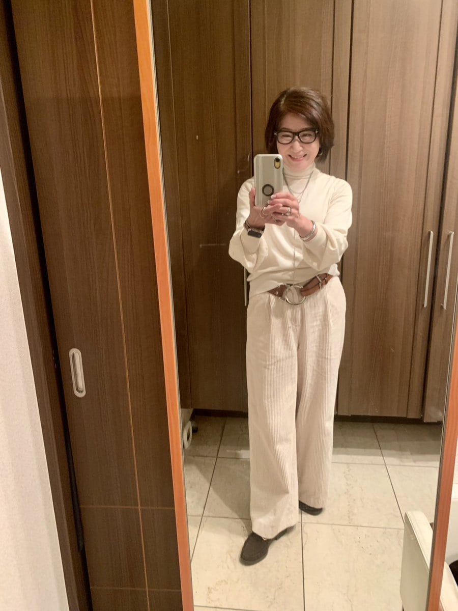 長谷川さん12月ブログ_英国調コーデ