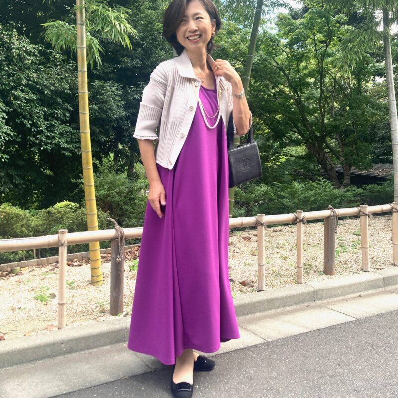 【60代お手本スナップ】一枚で着映える！「華やか見えワンピ」で魅せる秋のお呼ばれコーデ