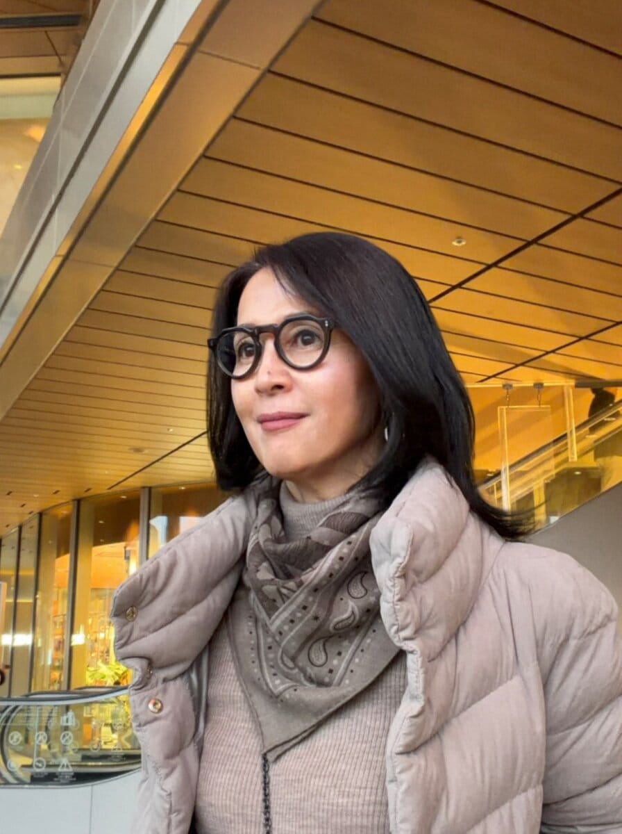 有村さん_カシミヤタートルネックセーター1