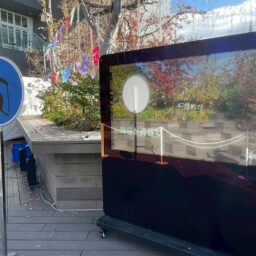 名場面をモニターでチェック