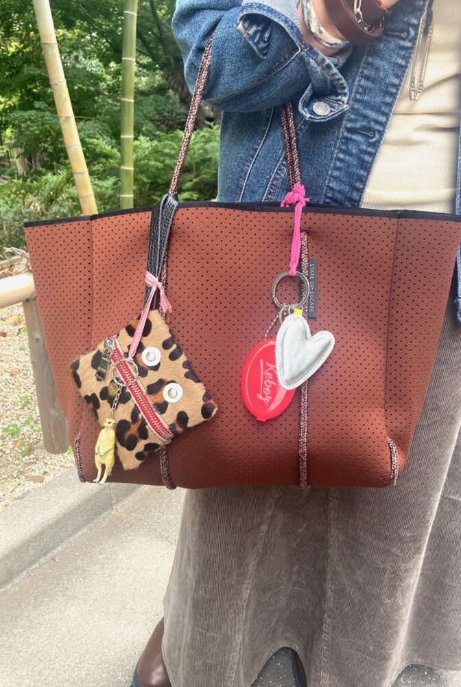 「state of escape」のバッグ