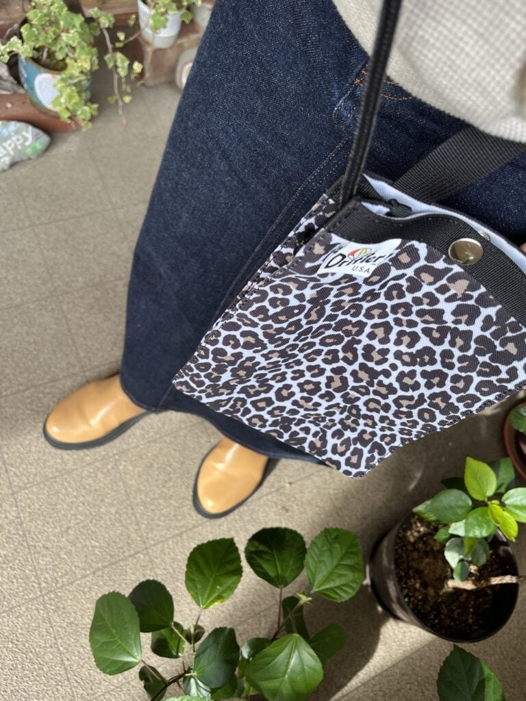 加藤理恵さんのアニマル柄布バッグ