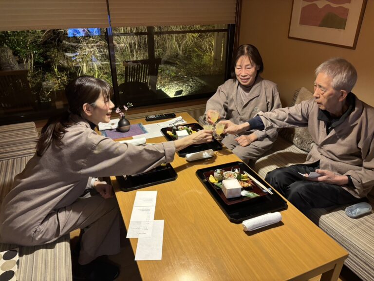 かみのやま温泉『名月荘』にてビールで乾杯