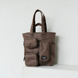 バッグ［H37×W30× D13㎝］¥23,100／ノマディス（ノーベルバ）