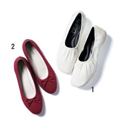 バレエシューズ［2㎝］¥31,900／シーセイ（アイネックス）、バレエシューズ［1.5㎝］¥9,990／ステッピ