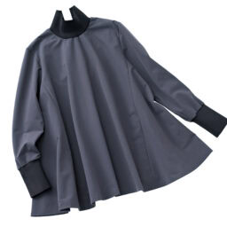 タートルネックプルオーバー¥30,8 00／ル フィル（ル フィル ニュウマン 新宿店）