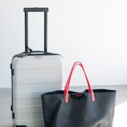 重いブランドものは卒業！無印良品のキャリーを愛用