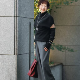 コートの中は……