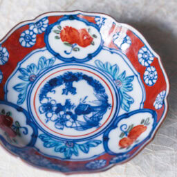 松竹梅の色絵はお祝いの席にもぴったり。