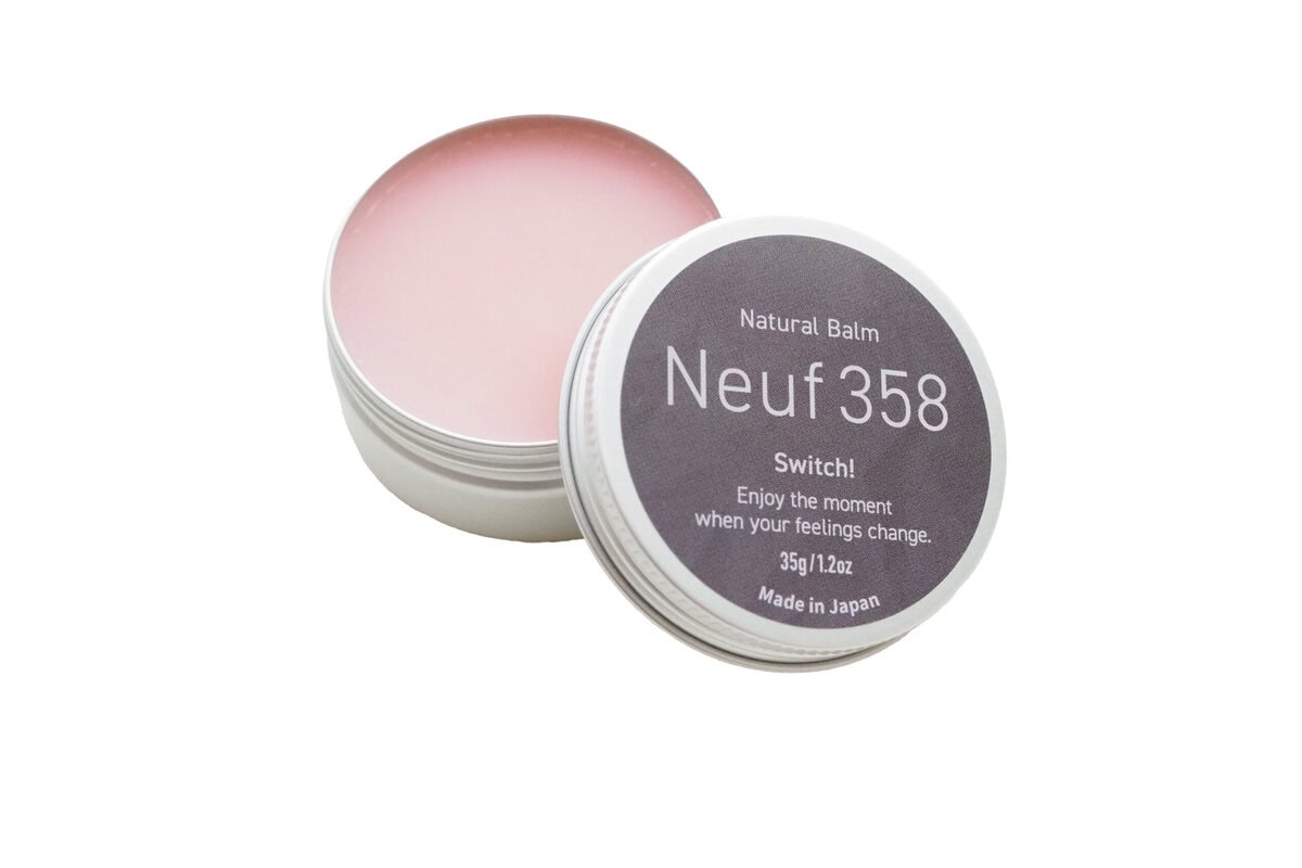 ナチュラルバーム 35g ¥4,400／Neuf358