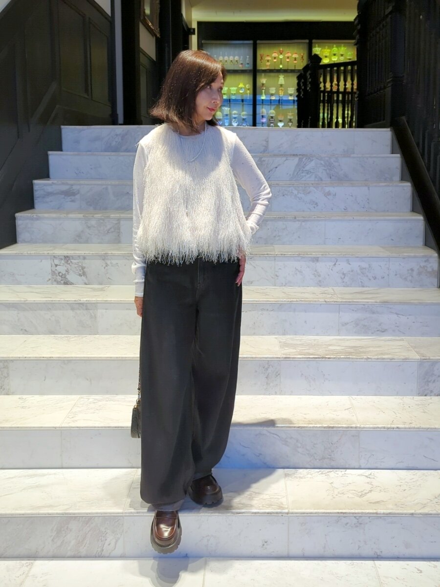 フリンジジレ/ZARA、ロンT/H&M、ブラックデニム/ユニクロC、バッグ/Louis Vuitton、コインローファー/RAGEBLUE(new)