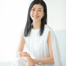 2024年のイメージコンサルタント・あべりかさん