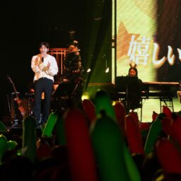 歌を披露し会場も熱気に包まれました